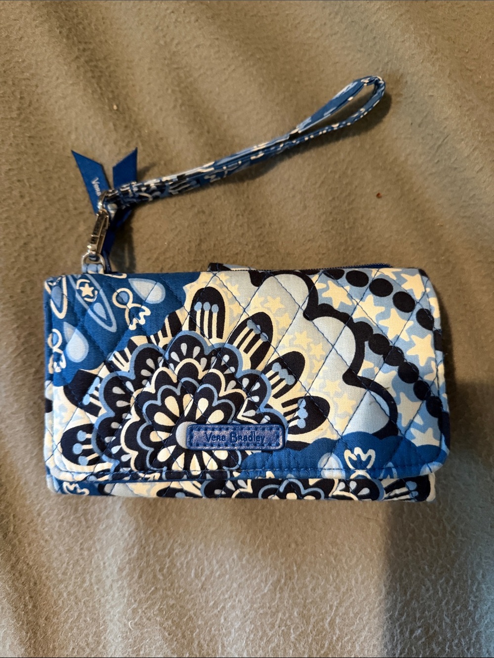 Vera Bradley Blue Floral Quilted Wristlet Clutch